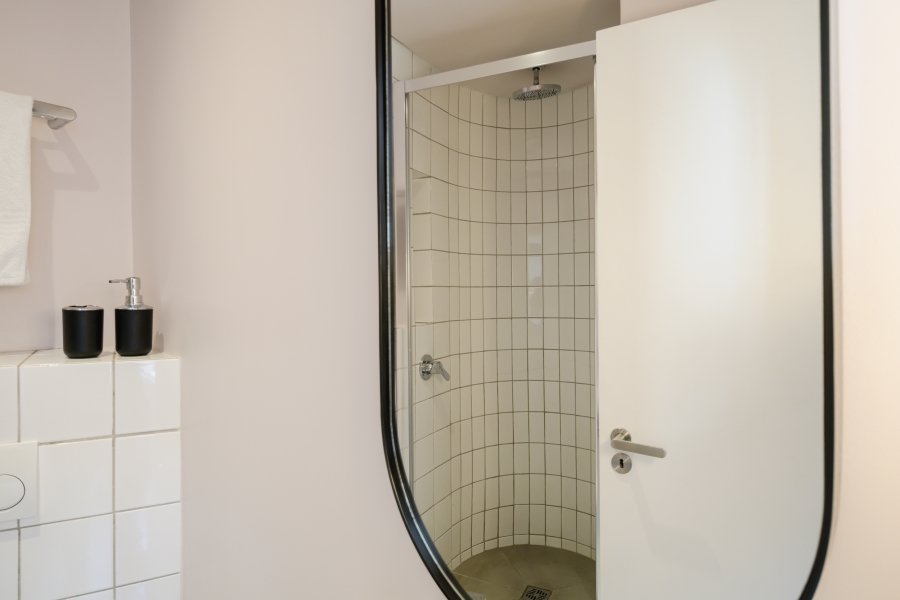 1 Bedroom Property for Sale in Sea Point Western Cape